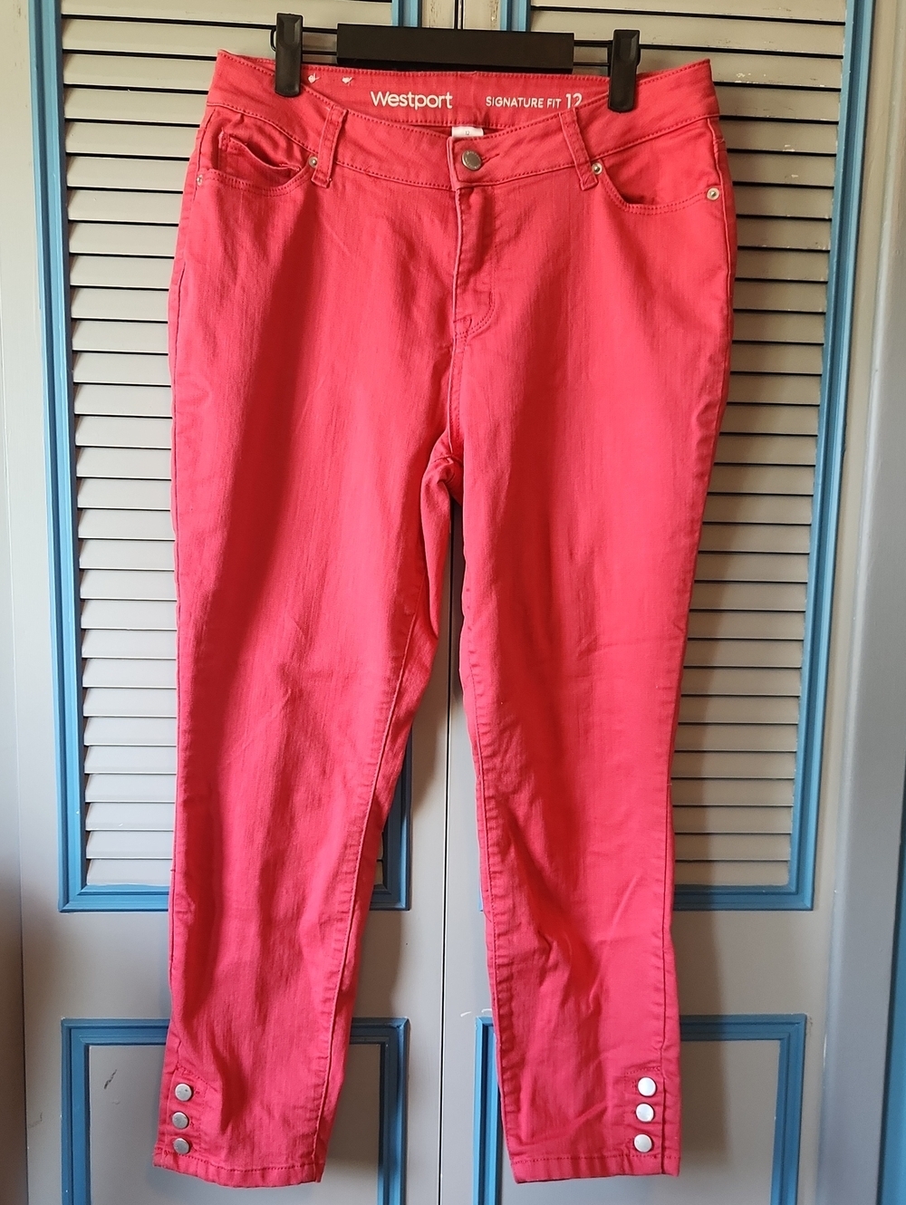 Westport Signature Fit Pink Ankle Pants